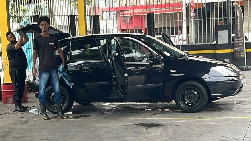 Simulação Aro 14 no Carro — Wheel Studio — antes
